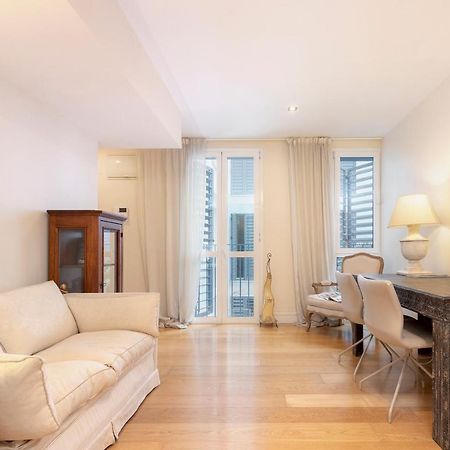 Acogedor Apartamento Junto A La Catedral By Rent Me Малага Екстериор снимка