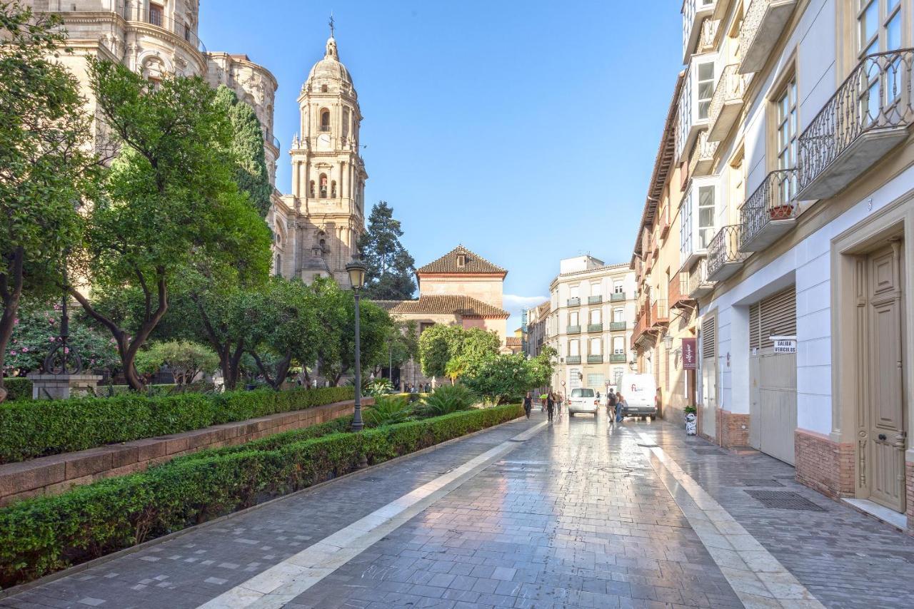 Acogedor Apartamento Junto A La Catedral By Rent Me Малага Екстериор снимка